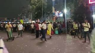 हावड़ा स्टेशन के फुटपाथ से हटाई गई सभी दुकानें | Howrah to Shalimar Journey Vlog