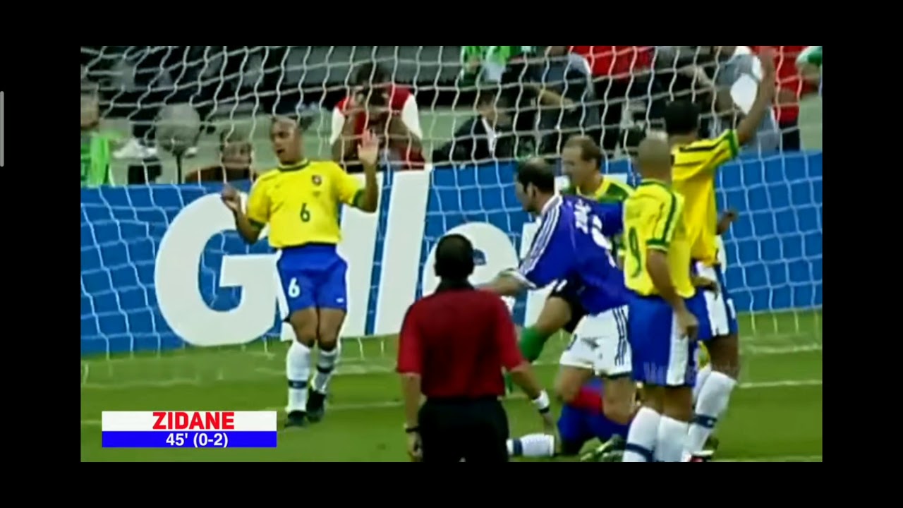 Zidane nutmegs roberto carlos with header and scores
