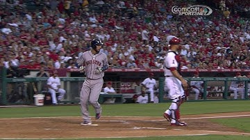 HOU@LAA: Castro ties the game with an infield single