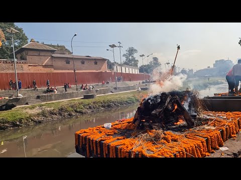 Katmandu Ölü Yakma Töreni  | Korkan izlemesin !