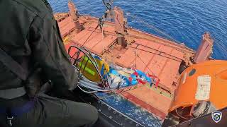 Αεροδιακομιδή ασθενούς από ελικόπτερο Super Puma από πλοίο