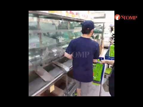 Shoppers snap up items at S'pore supermarkets again after Malaysia's
