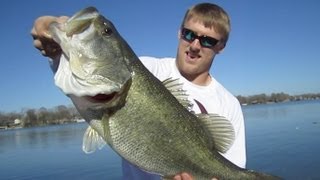 Former texas a&m football wide reciever ryan swope and i head out to a
bass fishing lake go in the early spring. we caught huge bass...