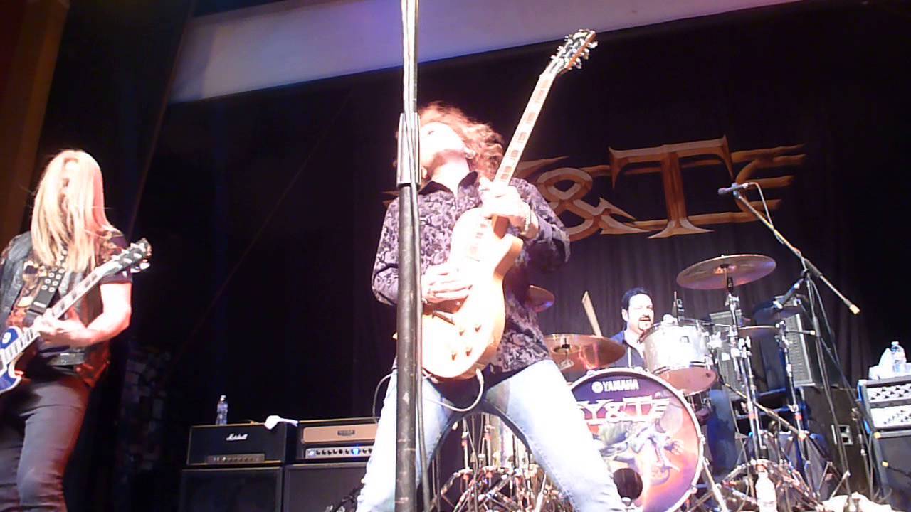 Y&T - Forever (Mystic Theater)