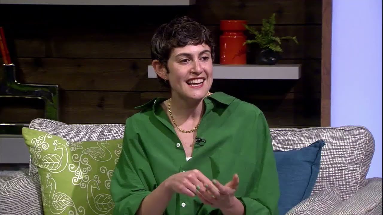 Zoë Schlanger Shares her Book "The Light Eaters"