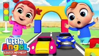 Balapan Mobil di Taman Bermain | Kartun Anak | Little Angel Bahasa Indonesia