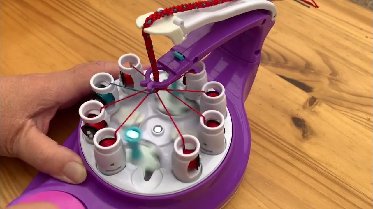 Demonstrating the Kumikreator Bead and Braider Mechanical Kumihimo