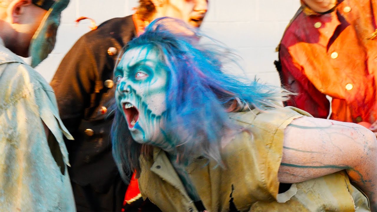 Scare Actors Warm Up at the 13th Floor Haunted House Denver | Halloween 2021 Season