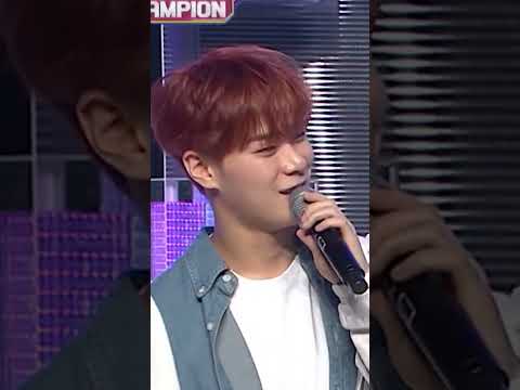 같은 그룹 막내가 MC 진행 도중 여동생 그룹 소개를 빠트렸을 때 친오빠 반응 (ft. 문빈 문수아) l 문빈,윤산하,강민 l #딴콩민 l #쇼챔피언 l #shorts