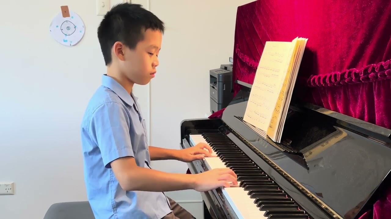 J.S. Bach – Invention No. 8 in F Major, BWV 779 | Piano Performance