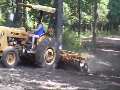 2014 3rd step Food Plots, disking, fertilizing, seeding bowhunting videos
