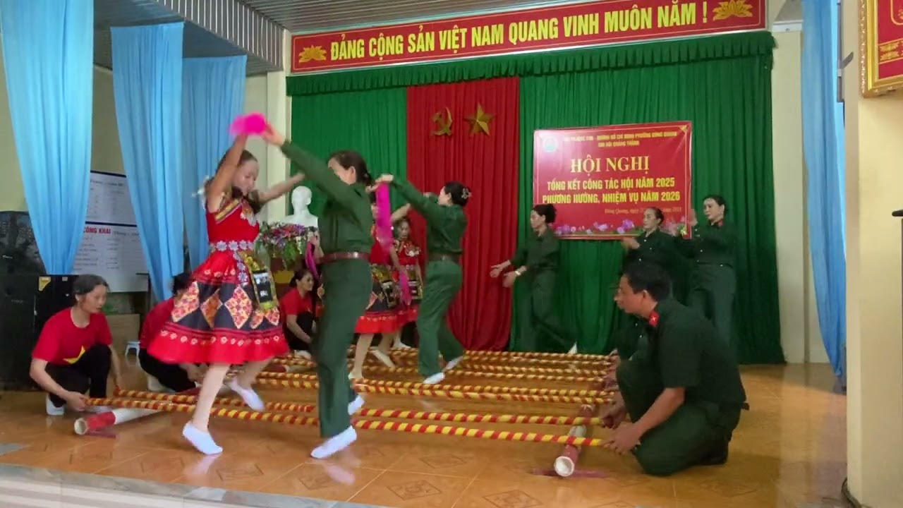 Nhảy sạp Tây Bắc CLB VH-TT phố Vệ Yên 2.