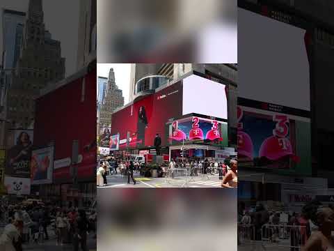 Chaka in Times Square!