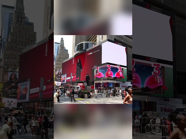Chaka in Times Square!