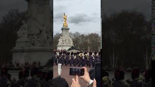 İngiliz Askerlerinin Nöbet Değişim Töreni