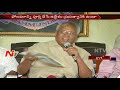 Vundavalli Praises YSR