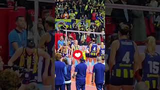 funnymoment between melisa vargasand the referee #melisavargas#volleyball#kuba #referee#momentfunny