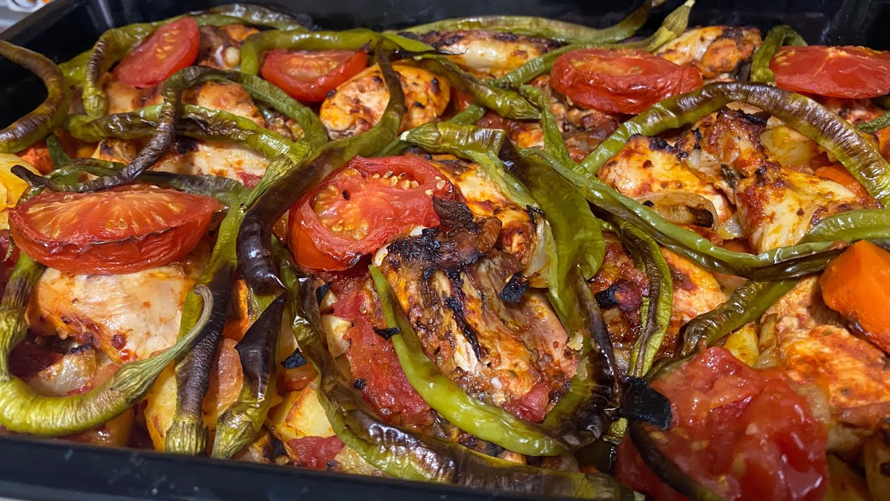 Fırında Tavuklu Patates kebabı Kolay ve ekonomik yemek tarifi( fırın lezzetleri) Fırında Tavuklu Patates kebabı Kolay ve ekonomik yemek tarifi( fırın lezzetleri)