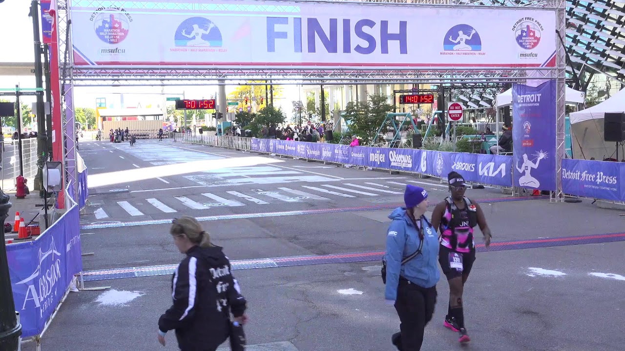 2026 Detroit Free Press Marathon finish line
