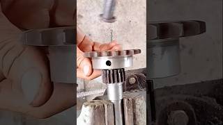 Assembly sprocket chain #detail #machine