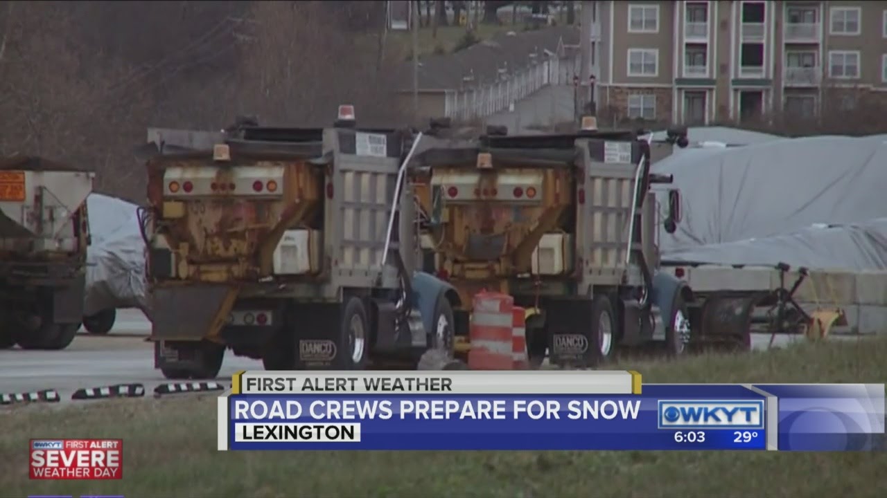Lexington Streets & Roads crews preparing for snow - YouTube