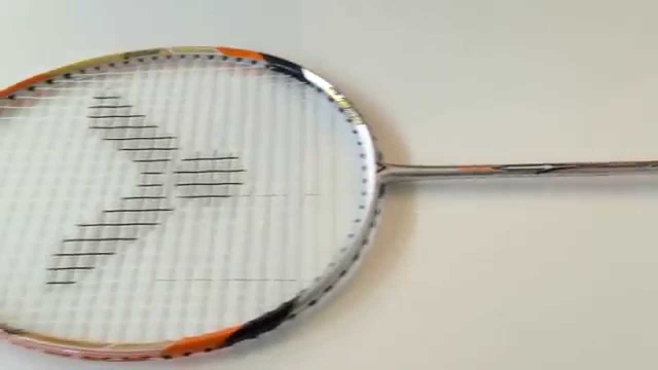 Victor Brave Sword 09N Review by www.Racket-World.de - YouTube