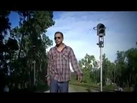 Ghuri Tumi Kar Akashe Uro