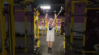 marv:82-Can an 82 year-old man do bar crunches #planetfitness #gymlife  #optimumnutrition