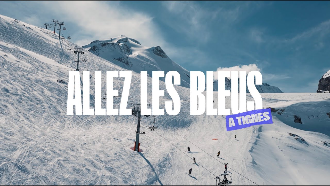 Tribune #AllezLesBleus au ski freestyle