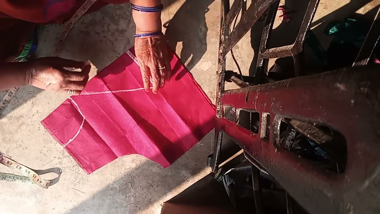 Nisan lga kr blause cutting krna sikhe bilkul asan trike se 🤪🤪😀😀😇😇