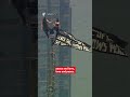 Influencers climb the Empire State Building