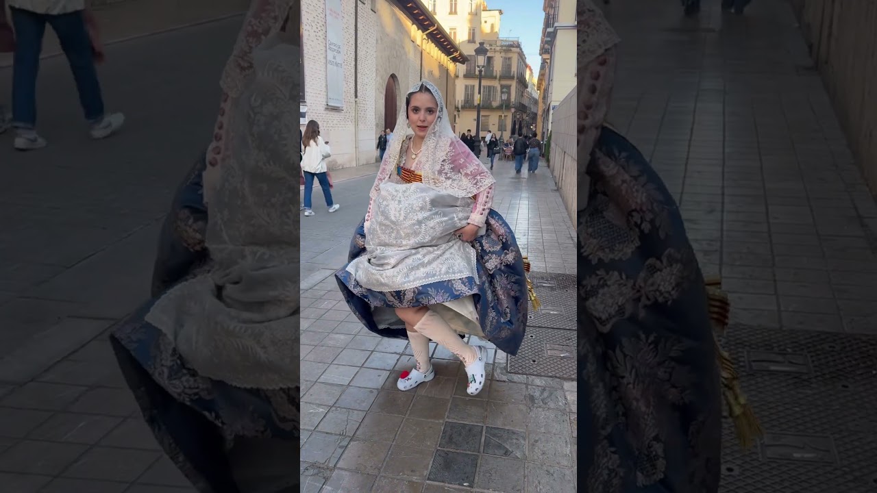 Mood Post-Ofrenda😂❤️‍🔥 #fallas #valencia #fallera