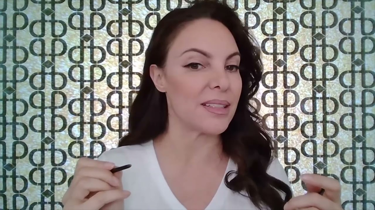 How to Contour Your Lips