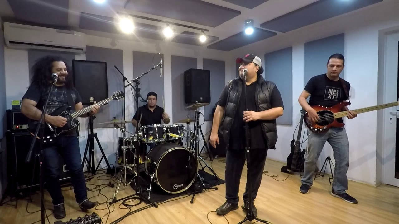 SODA STEREO - PROFUGOS (COVER AWAKE) ENSAYO
