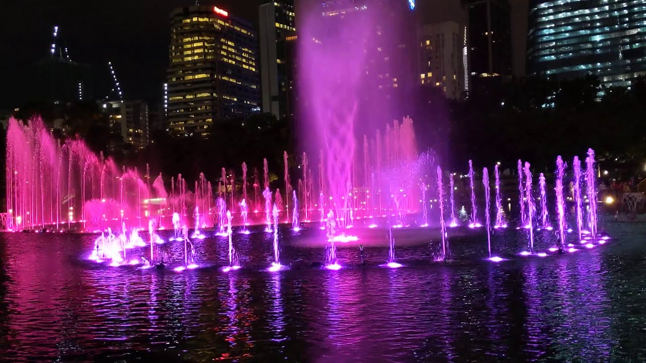 KLCC lake symphony water fountain show on 3 Dec 2019 at Kuala Lumpur
