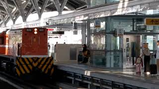 7142次超短編貨列通過台中站(R152逆牽)