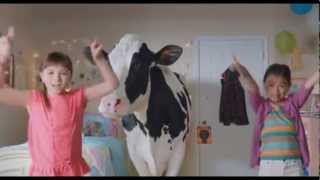 Harlem Shake Dancing COW Edition