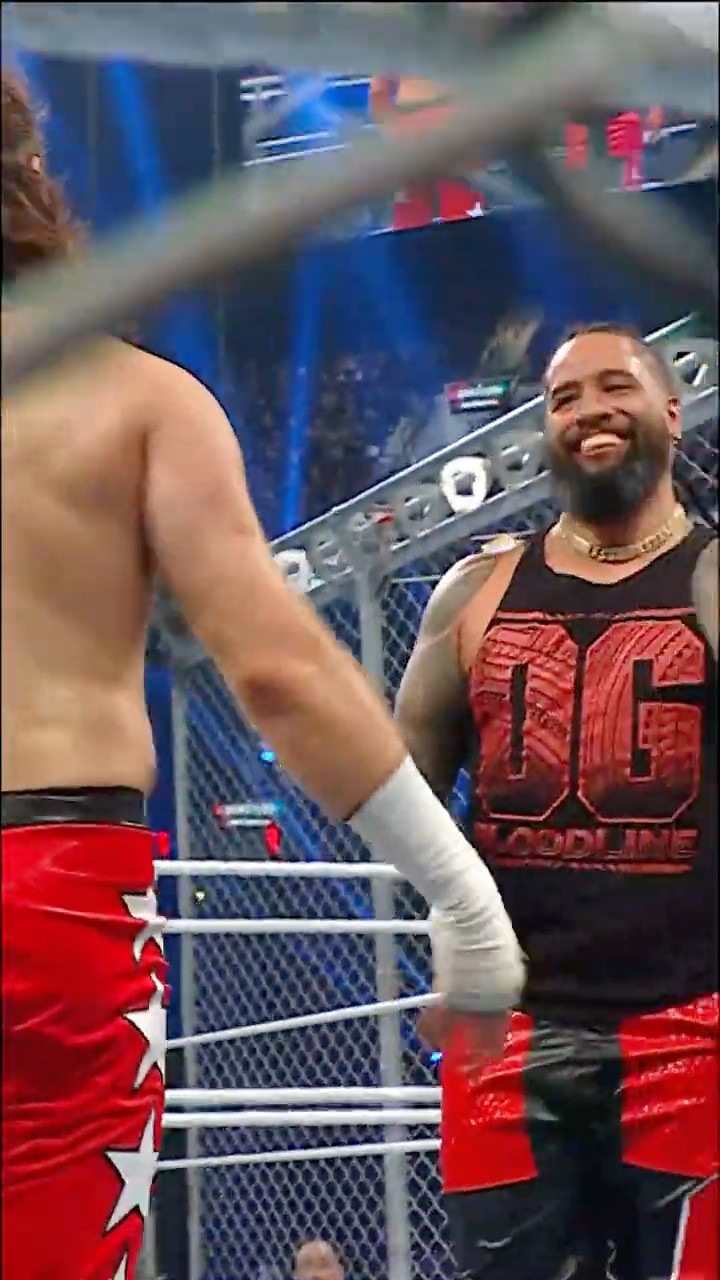 Uces ALWAYS have each other’s back! ? #SurvivorSeries #WarGames