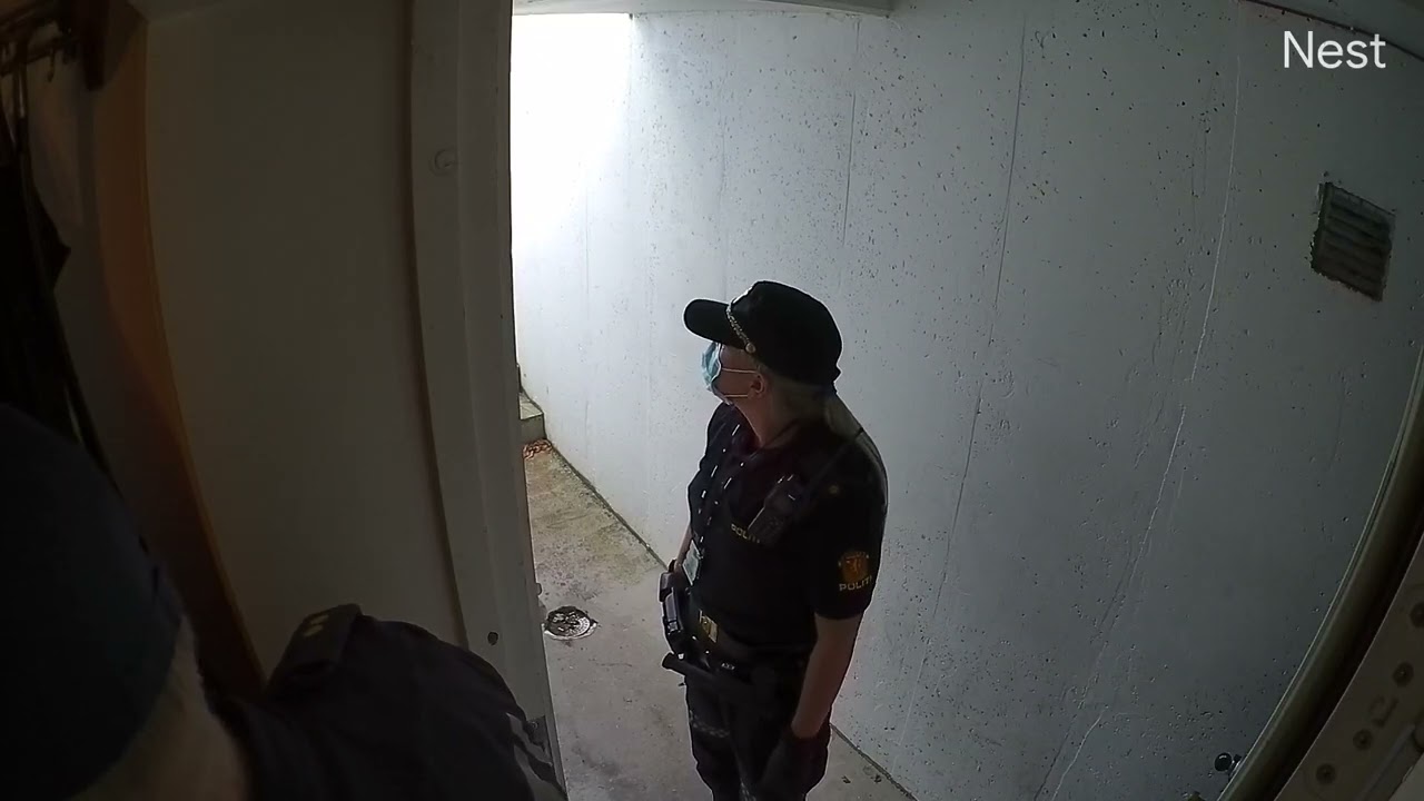 21 07 22 Politiet kommer og skal arrestere Tonje del 1