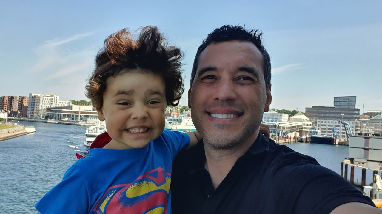 Helsingborg (Sweden) to Helsingör (Denmark) Ferry day, sun, sea and cheap booze!!