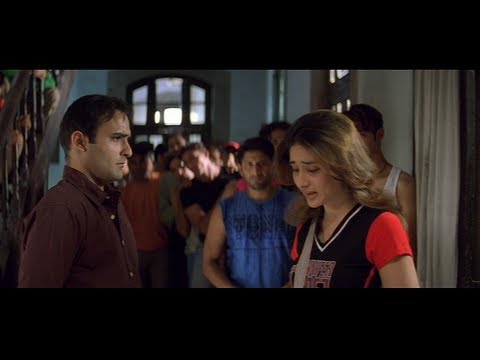 kareena-kapoor-comes-to-meet-akshaye-khanna-at-boys-hostel-(hulchul)
