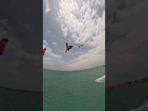 Low kiteloops are possible! #kitesurfing #kiteboarding #kitesurf #kiteboard #kite #kiteloop