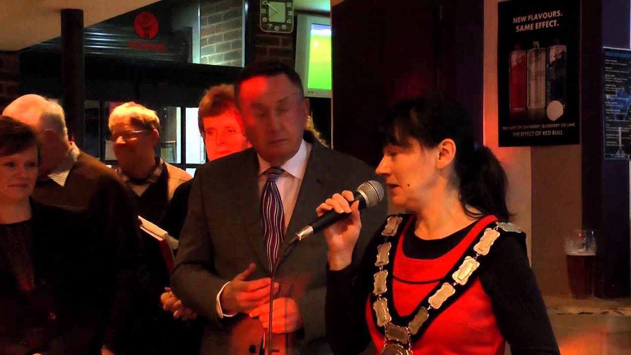 East Grinstead Street Pastors receive cheque from Mayor