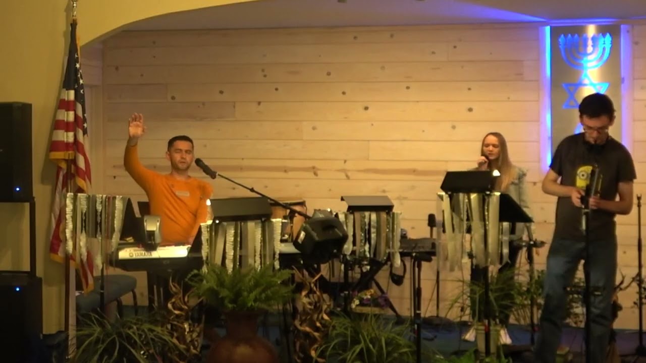 Oceans HILLSONG cover by Karolina Lendel