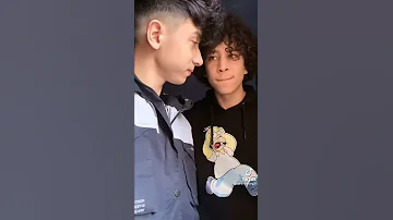 صاحبي من غبائه راح قال ل حبيبتى انا عشقك سيكا و هيما تيم الاسماعليه 