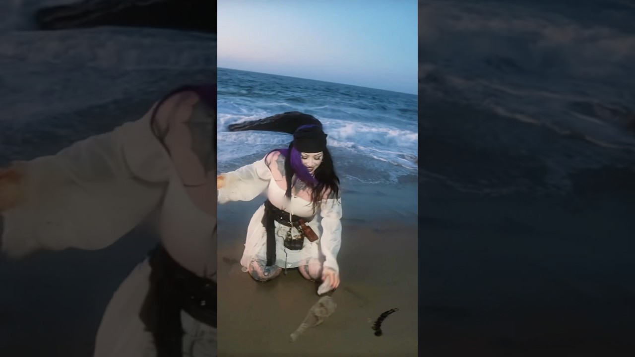 WHERE HAS IT GONE!!🏴‍☠️ ft. @sunnysunrayss @nenasmind #piratesofthecaribbean #altfashion