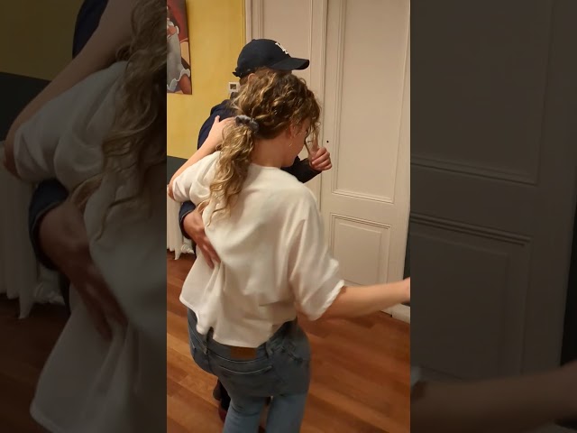 Nouveau cours débutants Salsa & Bachata
- jeudi 17 octobre 2024 à 19h 
… et chaque semaine, jusqu’au 19 décembre 2024
Ad