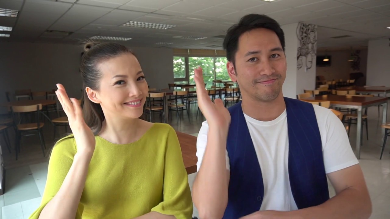 Deaf News Anchors in Taiwan! | How did they do this?