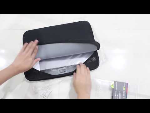 'Tucano': Colore (Second Skin) Laptop Sleeve Bag