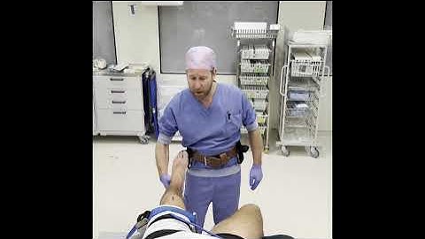 A Wearable Leg Support for Surgical Ergonomics in Knee Arthroscopy